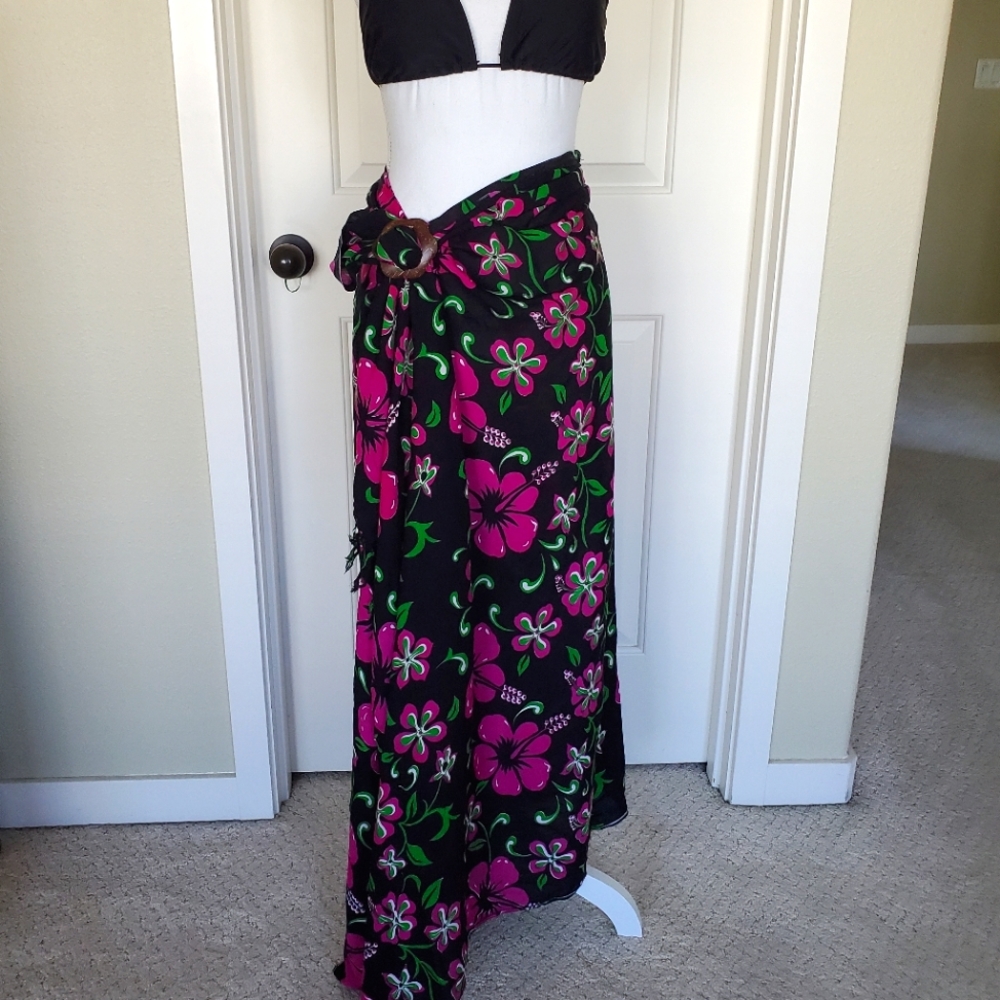 Hibiscus Patterned Hawaiian Sarong